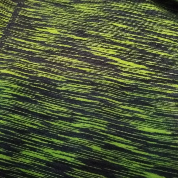 Cute Lady 12 Seahawks Cropped Leggings, Size Small - Picture 4 of 7